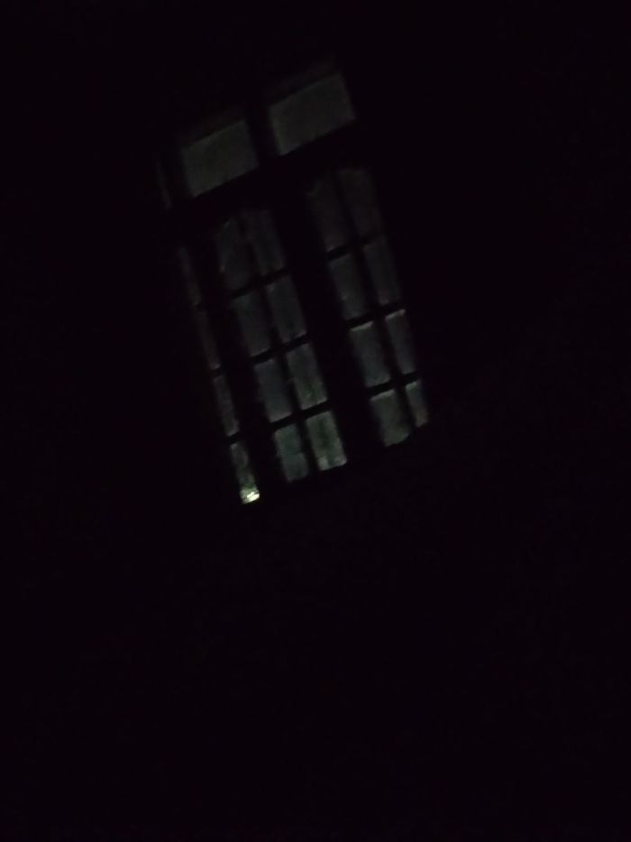 story-img